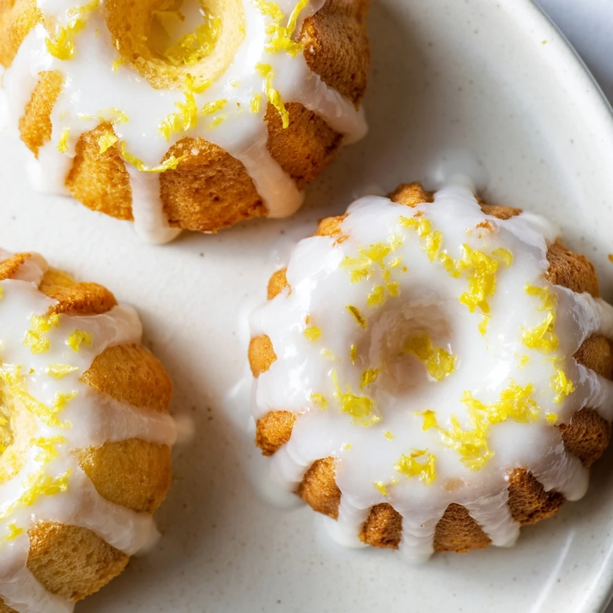 Mini Lemon Cakes